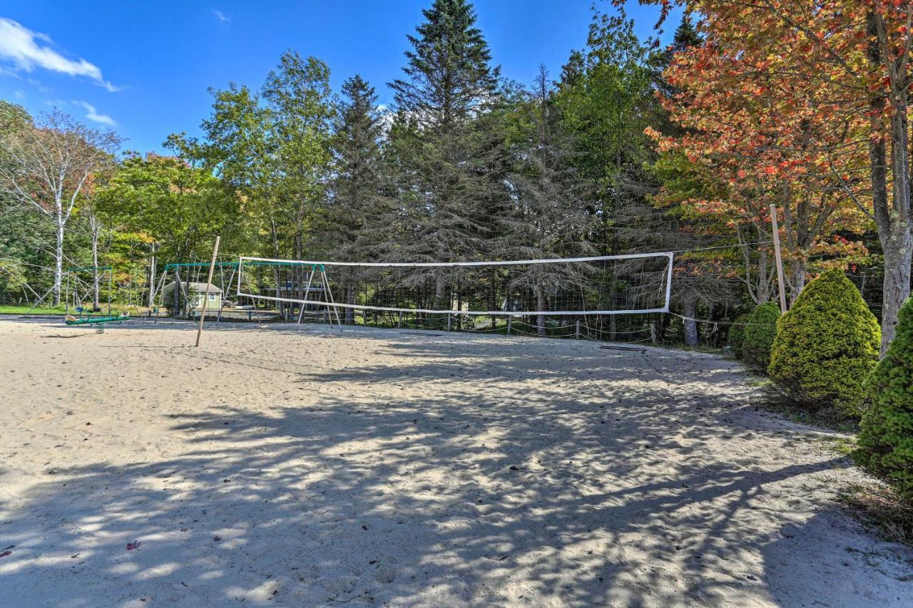 Holiday home Poconos Getaway With Fire Pit 1 Block To Lake! Pocono Lake